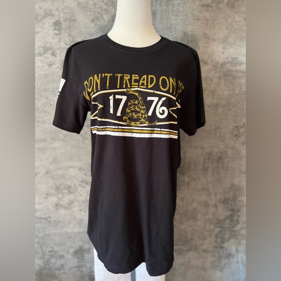 “Dont Tread On Me” Black T-shirt - Picture 1 of 9